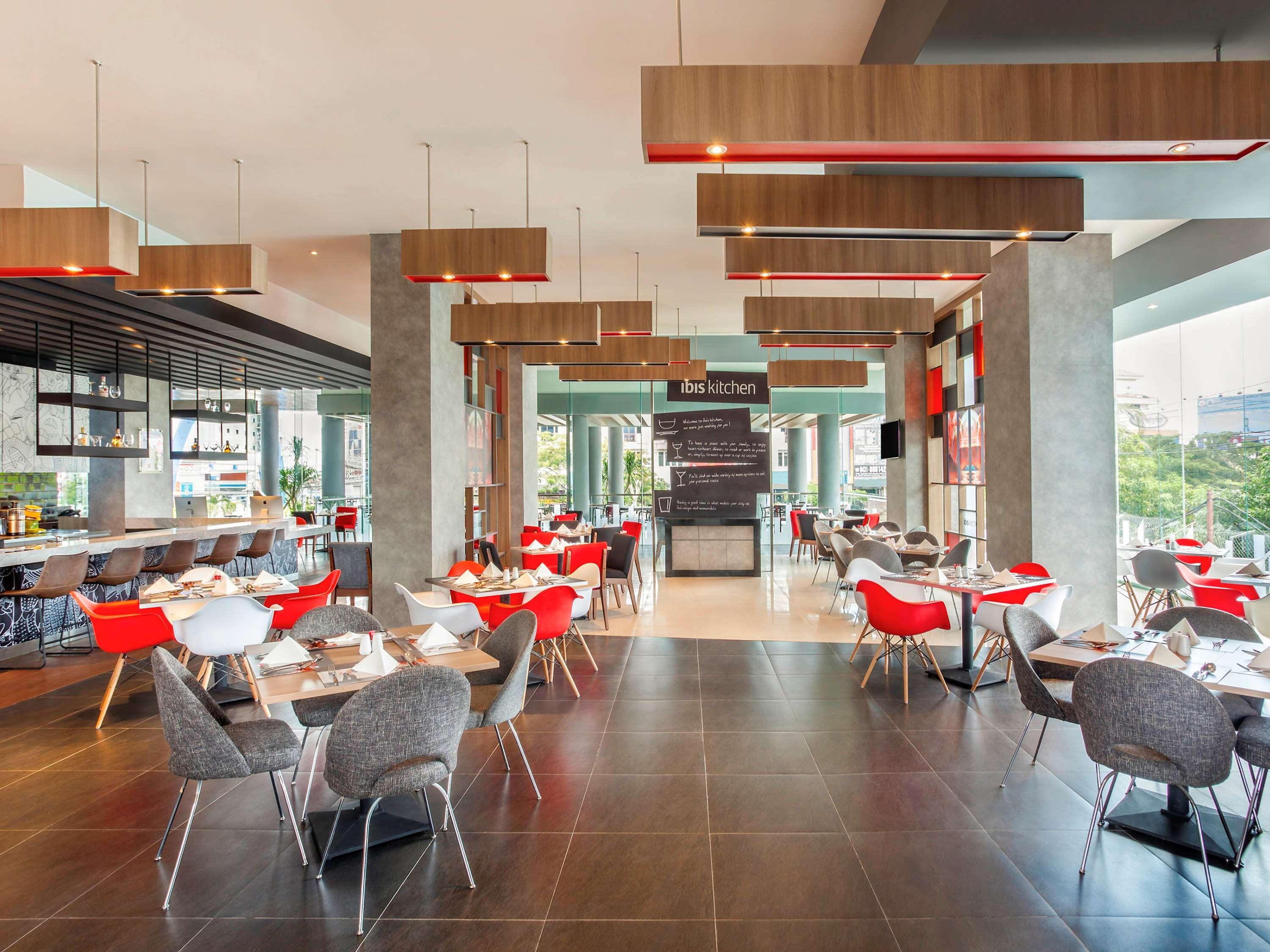 Ibis Manado City Center Boulevard Εξωτερικό φωτογραφία