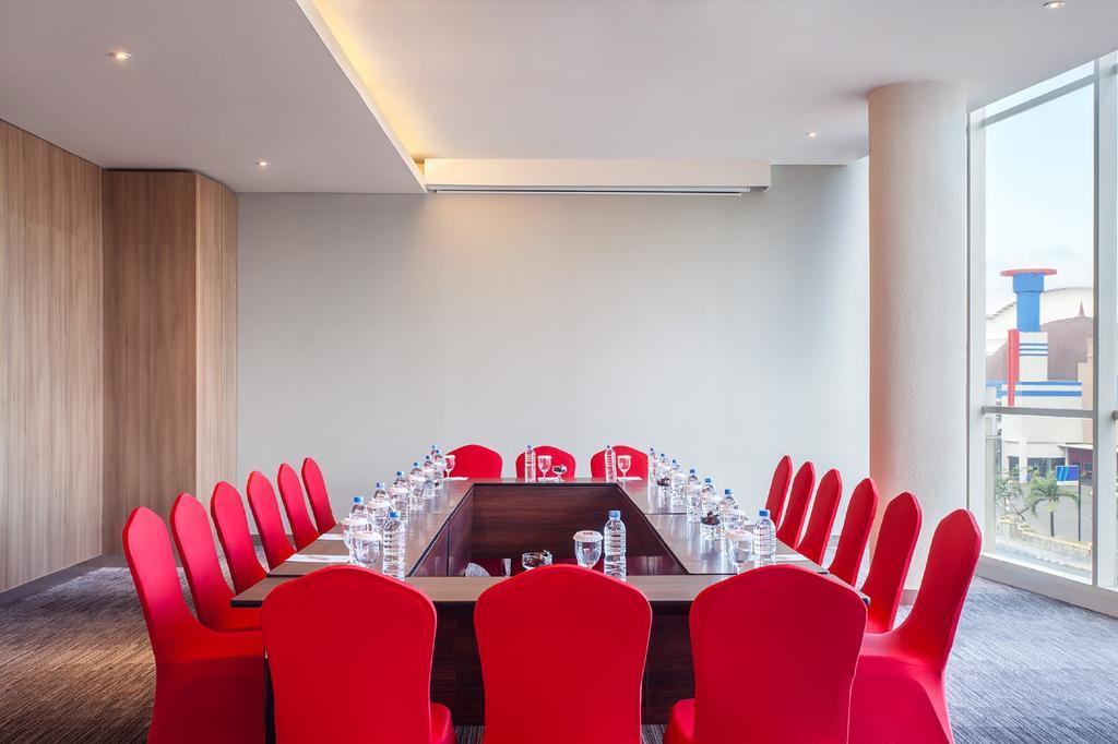 Ibis Manado City Center Boulevard Εξωτερικό φωτογραφία