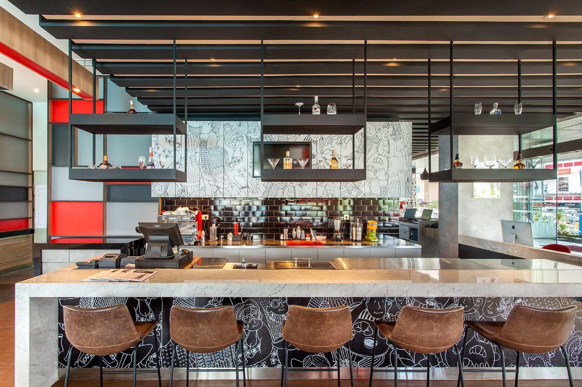 Ibis Manado City Center Boulevard Εξωτερικό φωτογραφία